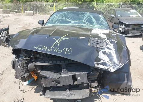 2019 Ford Mustang Ecoboost Premium z USA, uszkodzony, nr VIN 1FATP8UH5K5198738